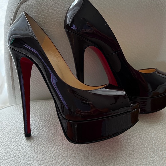 Christian louboutin shoes - Picture 2 of 11